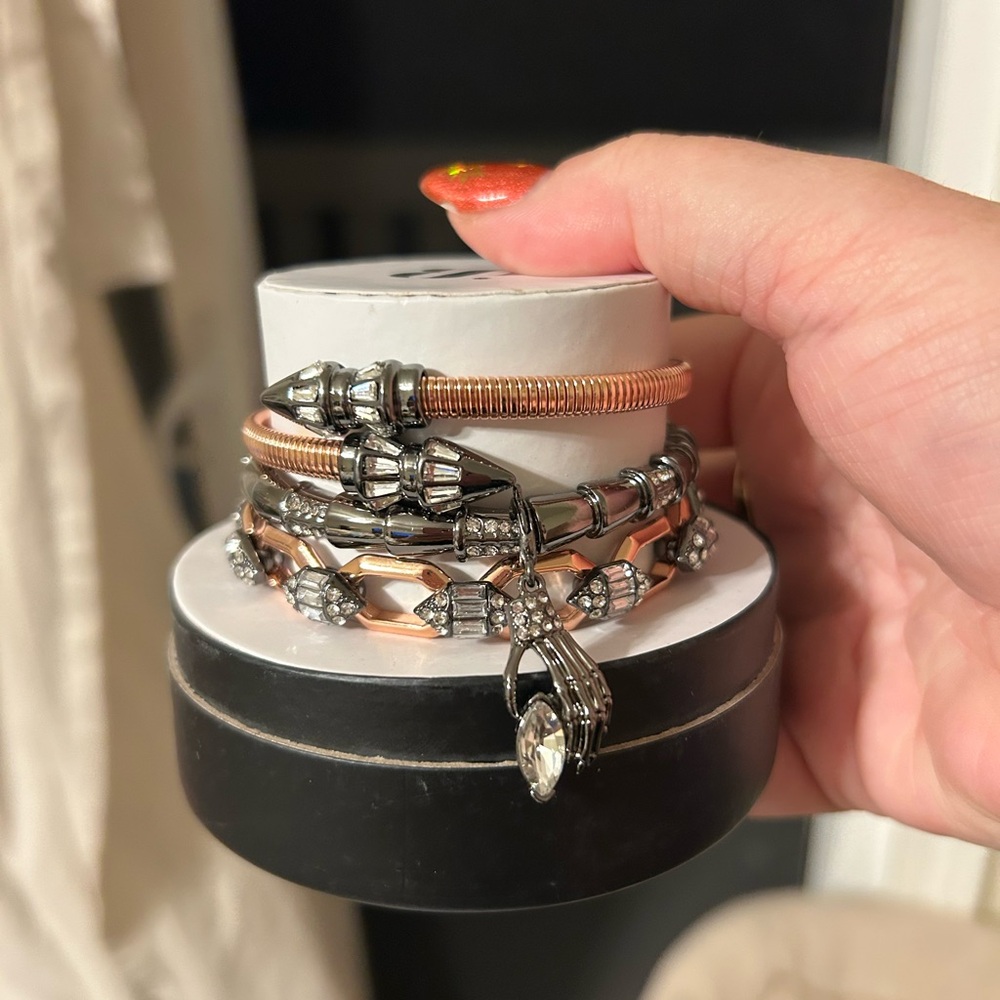 Chic Two-Tone Women's Bracelet Set